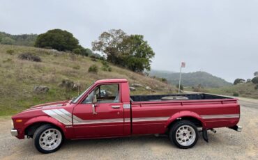 Toyota-pickup-1983-8