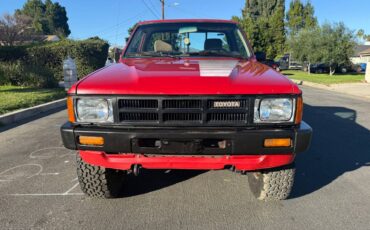 Toyota-pickup-1985-2