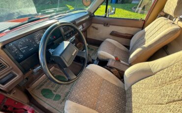 Toyota-pickup-1985-3