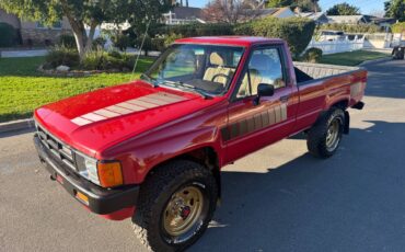 Toyota-pickup-1985-8