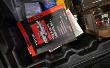 Toyota-pickup-1989-10