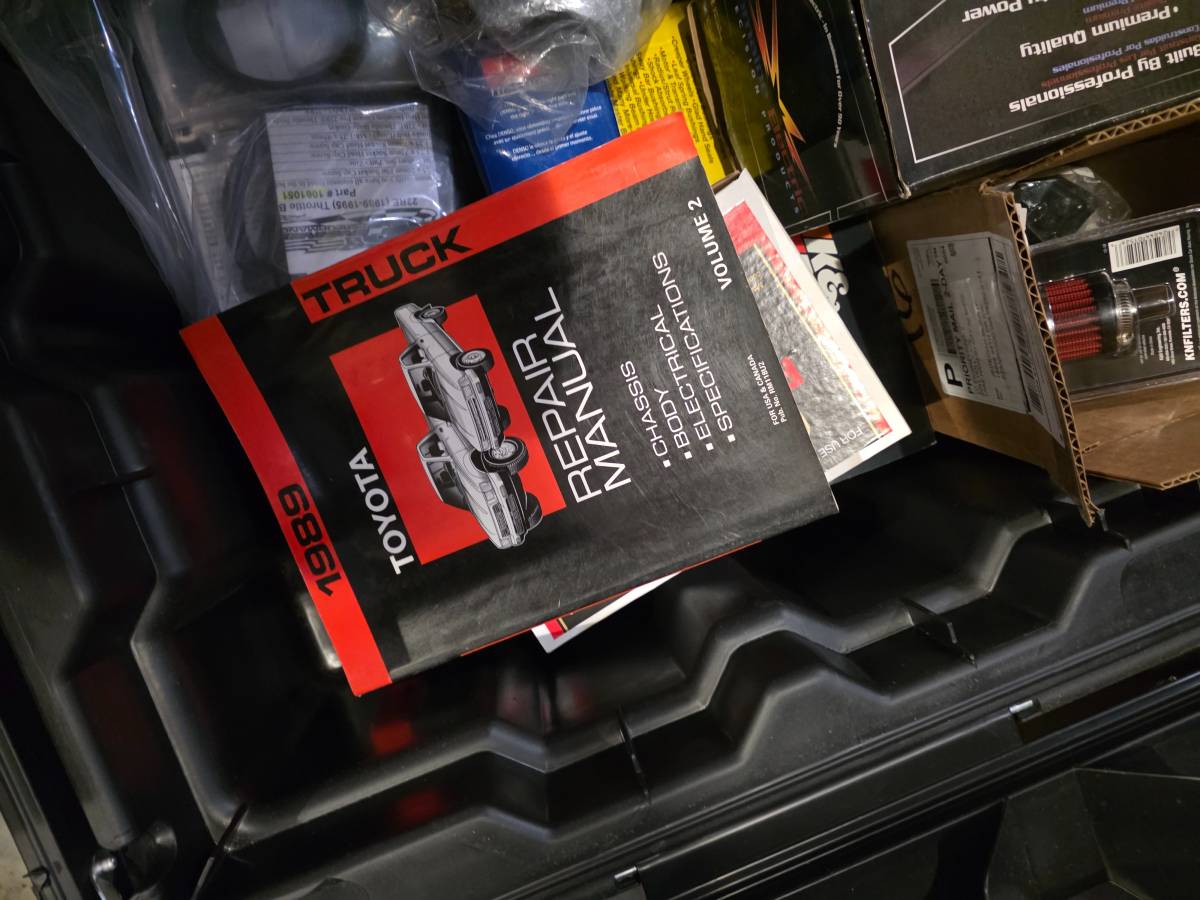 Toyota-pickup-1989-10