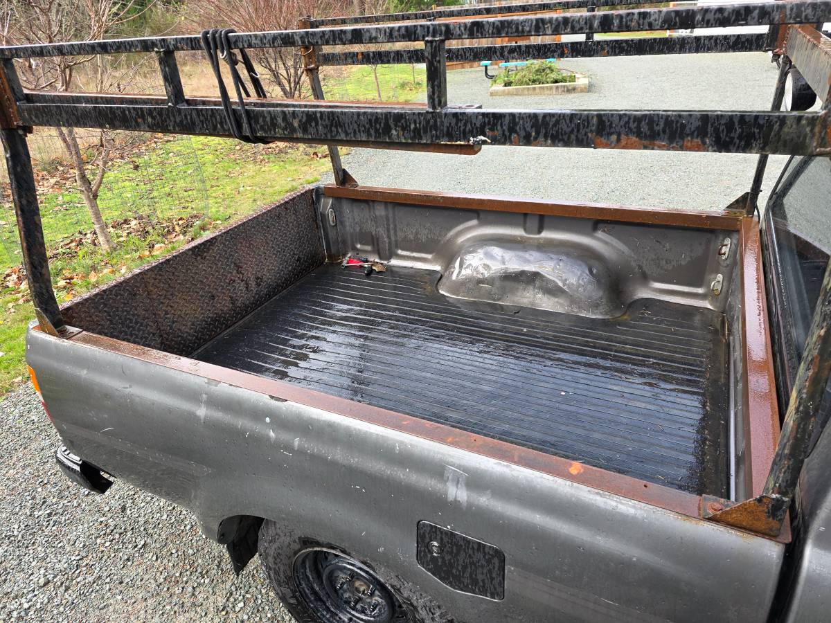 Toyota-pickup-1989-5