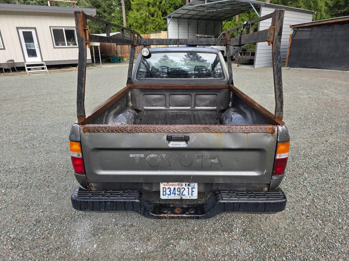 Toyota-pickup-1989-6