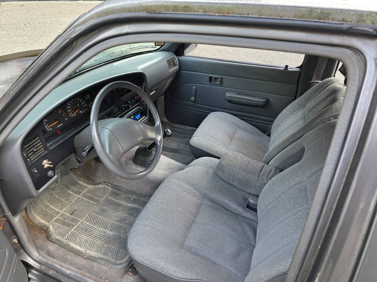 Toyota-pickup-1989-7