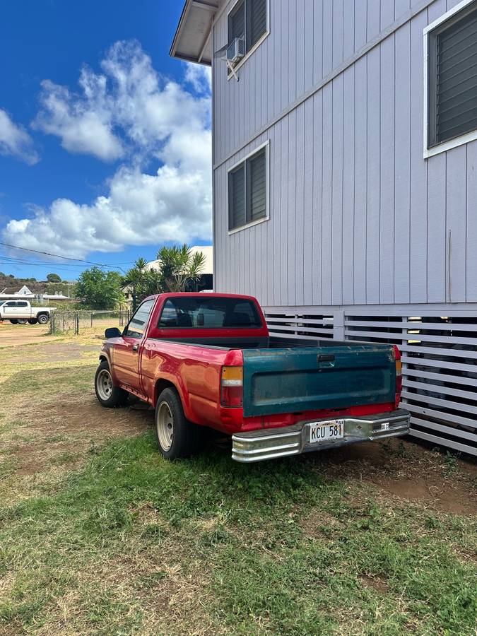 Toyota-pickup-1989-red-4