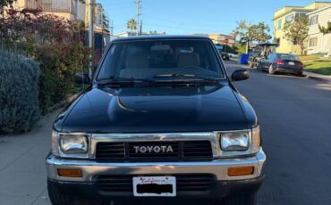 Toyota-pickup-1990-black-2