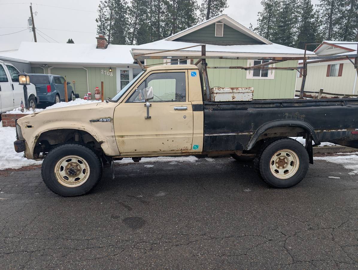 Toyota-pickup-4x4-1980-1