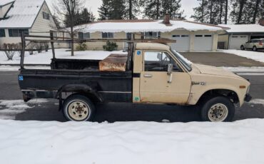 Toyota-pickup-4x4-1980-3