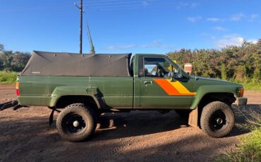 Toyota-pickup-4x4-1987-green-1