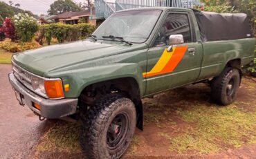 Toyota-pickup-4x4-1987-green-2