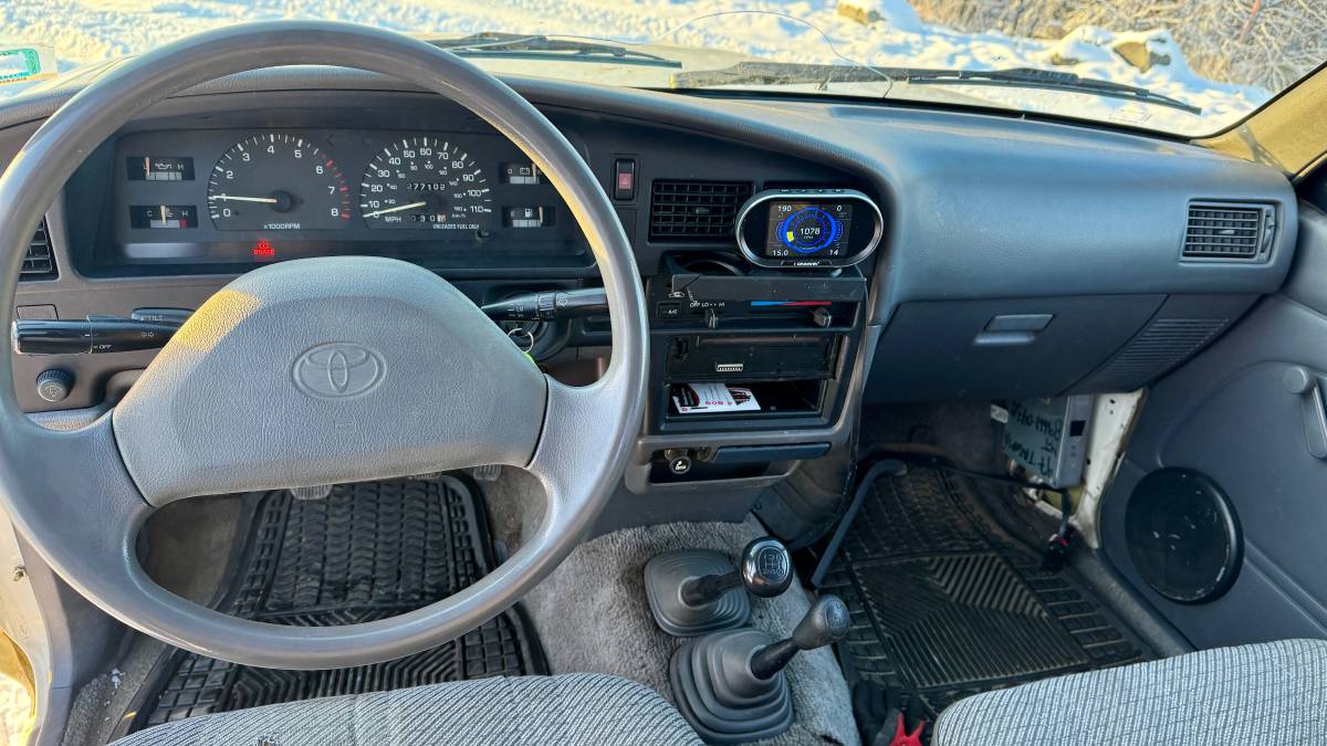 Toyota-pickup-4x4-1993-9