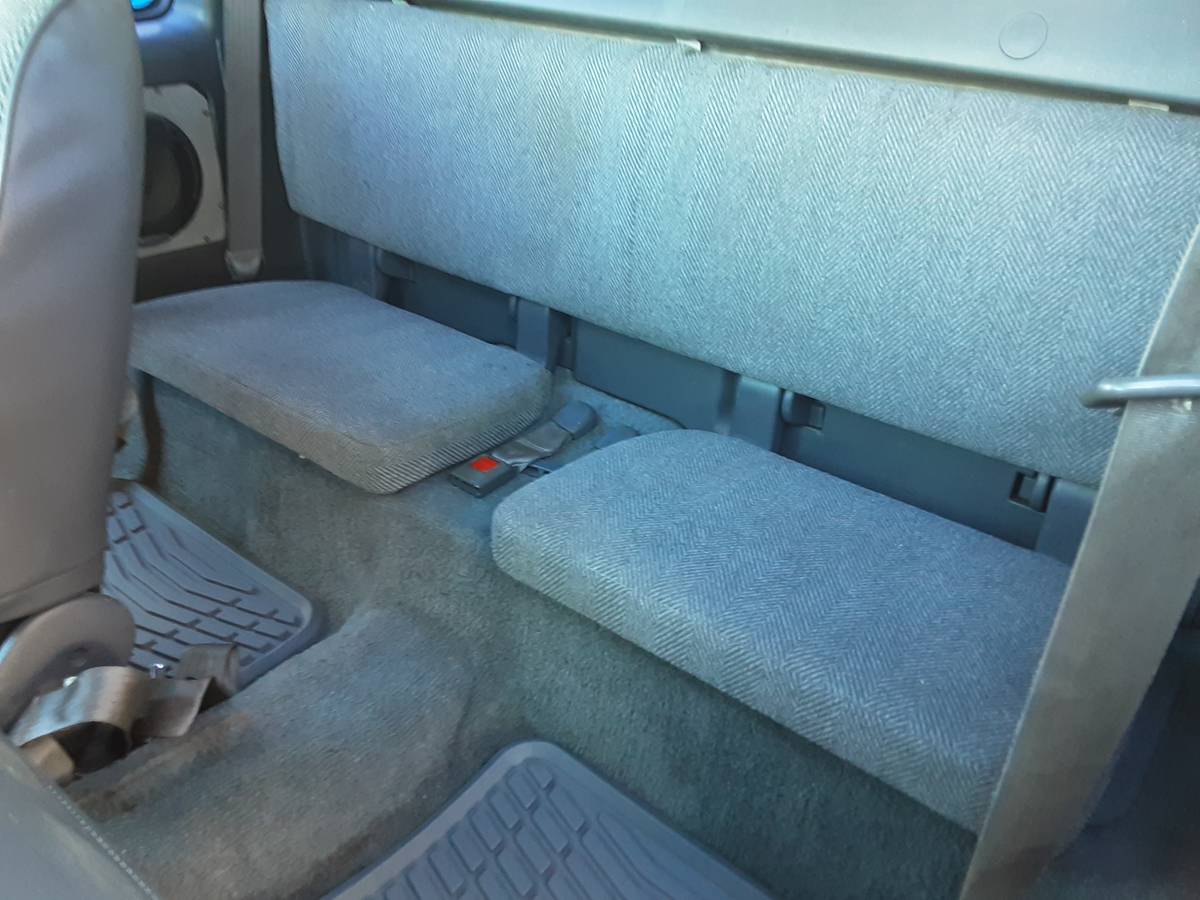 Toyota-pickup-4x4-sr5-1990-black-11