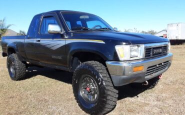 Toyota-pickup-4x4-sr5-1990-black-3