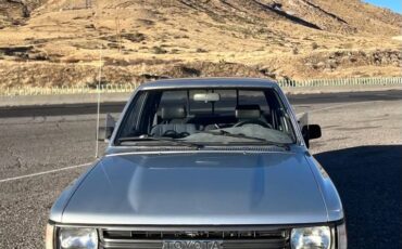 Toyota-pickup-dlx-1990-silver-6