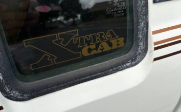 Toyota-pickup-truck-1986-3