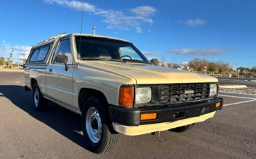 Toyota-pickup-truck-1986-custom-10