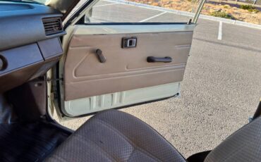 Toyota-pickup-truck-1986-custom-20