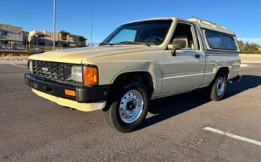 Toyota-pickup-truck-1986-custom-6