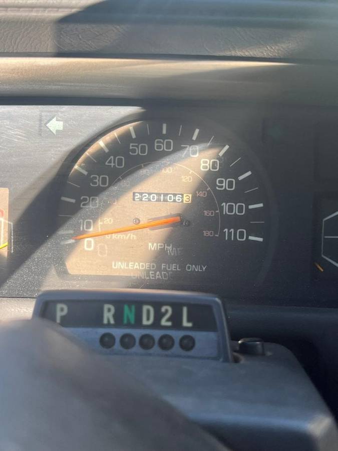 Toyota-pickup-truck-1988-black-3