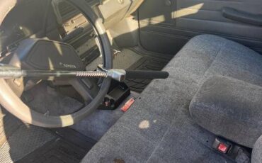 Toyota-pickup-truck-1988-black