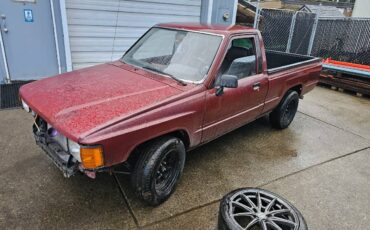 Toyota-pickup-truck-1988-custom