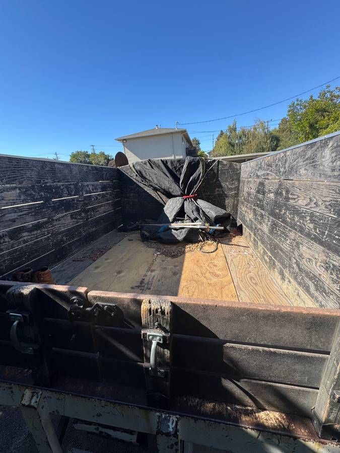 Toyota-pickup-truck-1990-white-4