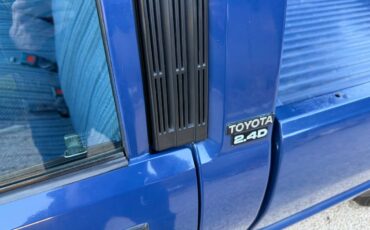 Toyota-pickup-truck-diesel-1985-blue-2
