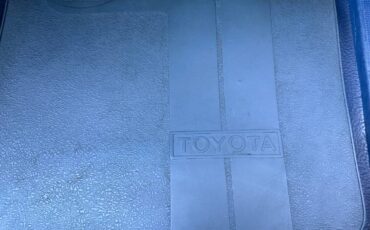 Toyota-pickup-truck-diesel-1985-blue-7