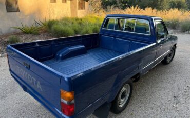 Toyota-pickup-truck-diesel-1985-blue-9
