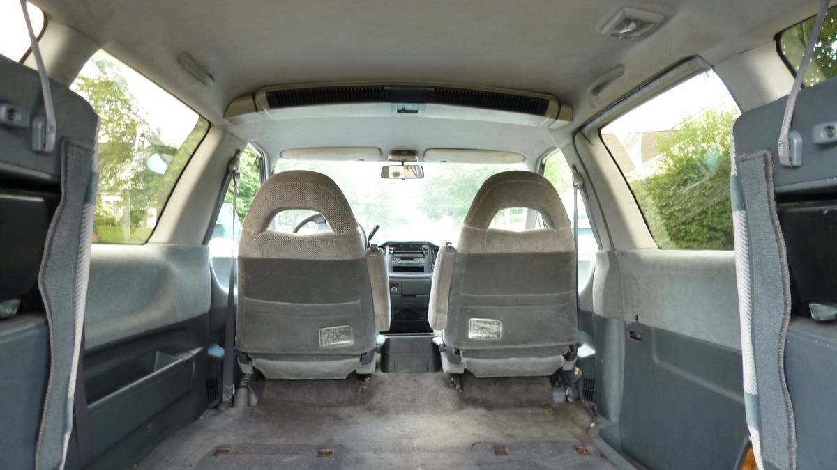 Toyota-previa-1992-custom-11