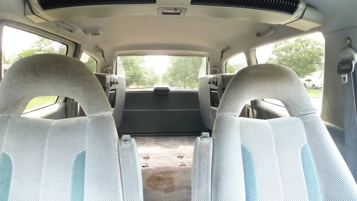 Toyota-previa-1992-custom-18