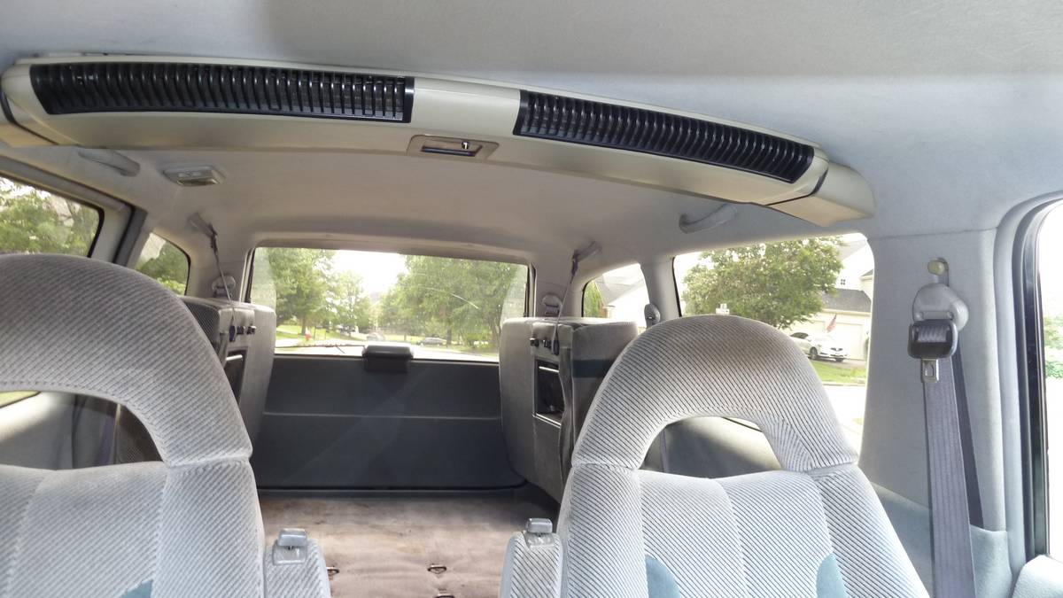 Toyota-previa-1992-custom-19