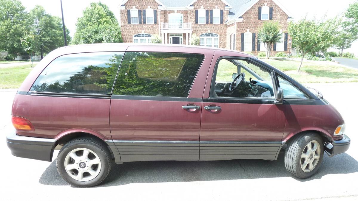 Toyota-previa-1992-custom