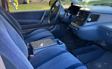 Toyota-previa-1993-white-11