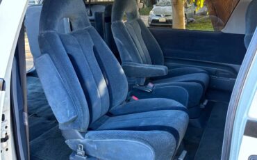 Toyota-previa-1993-white-5