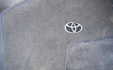 Toyota-previa-1995-white-15