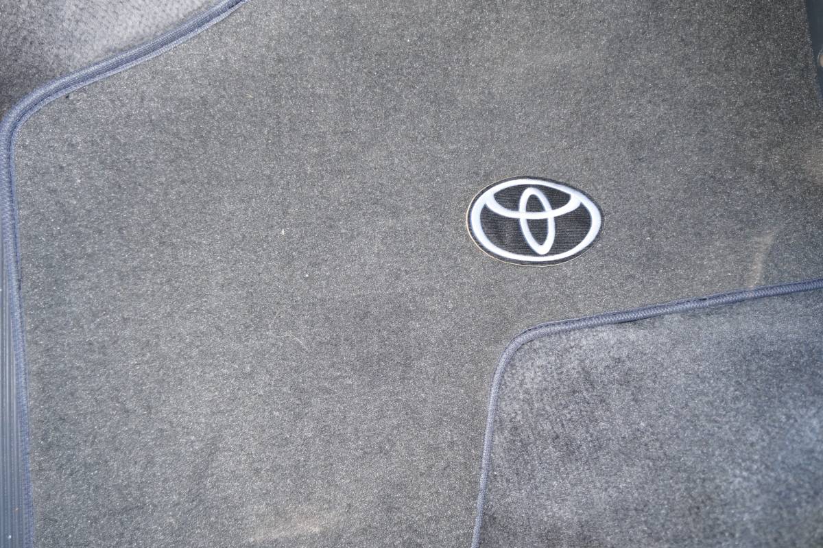 Toyota-previa-1995-white-15