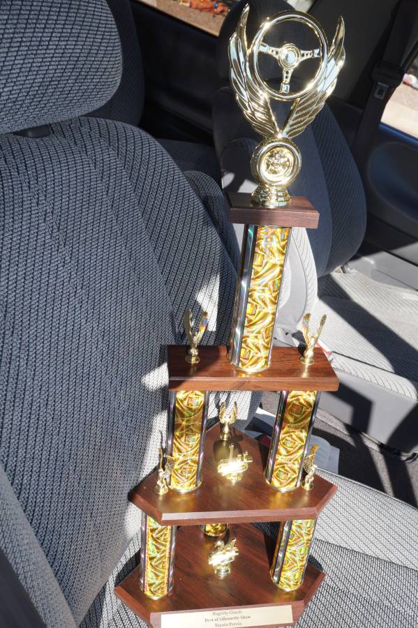 Toyota-previa-1995-white