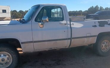 Toyota-pu-1985-white-1