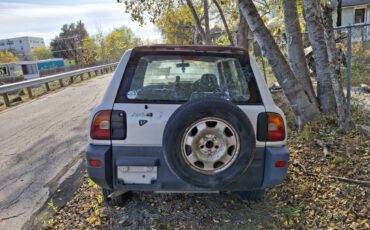 Toyota-rav4-awd-1995-silver-2