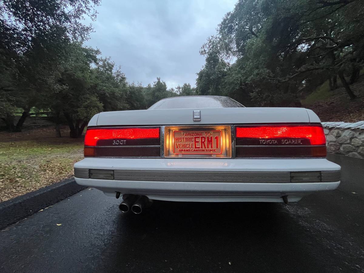 Toyota-soarer-1987-white-10