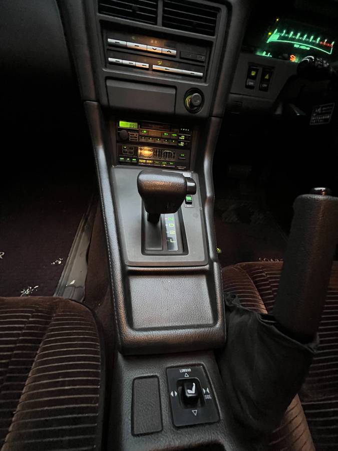 Toyota-soarer-1987-white-4