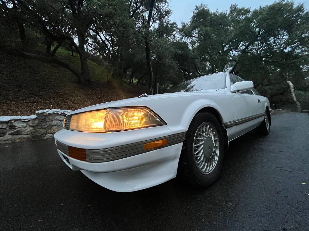 Toyota-soarer-1987-white-5