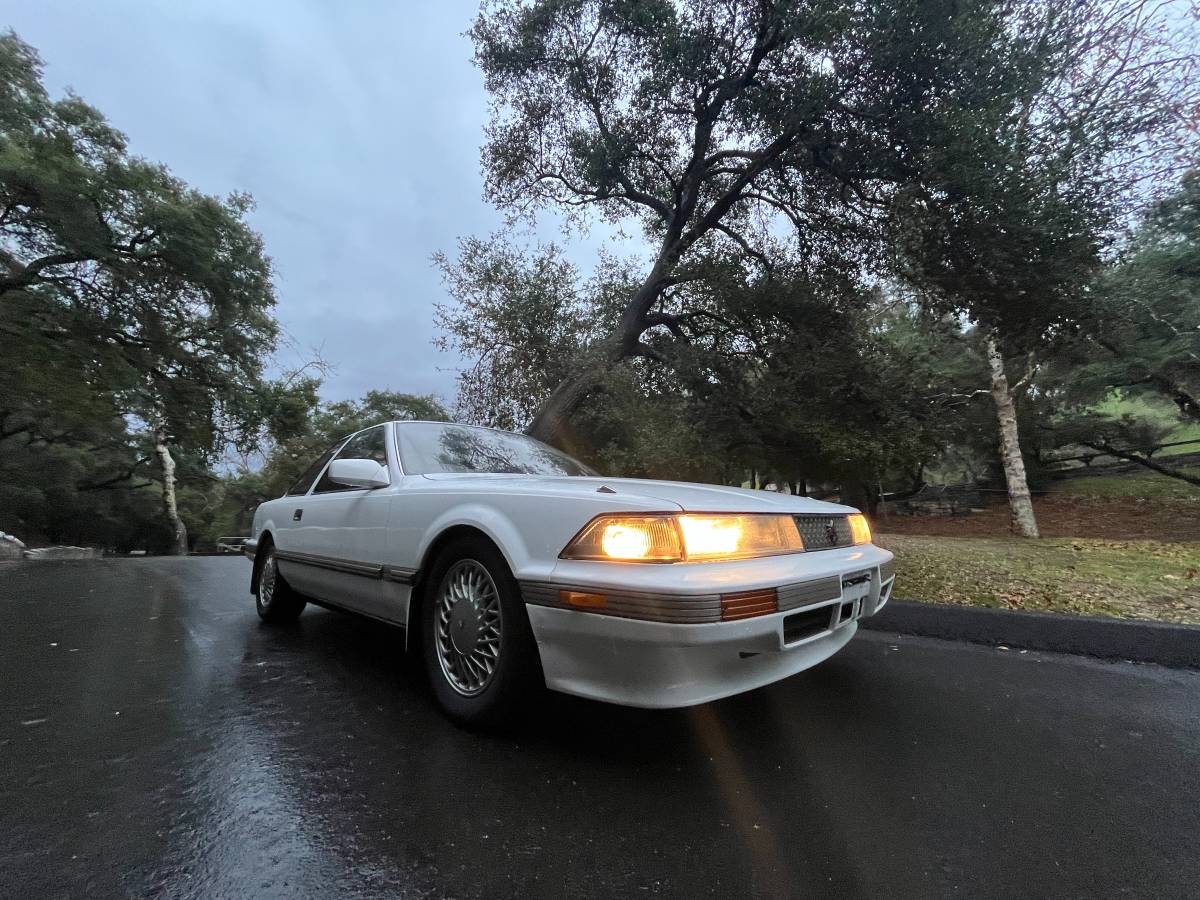 Toyota-soarer-1987-white-9