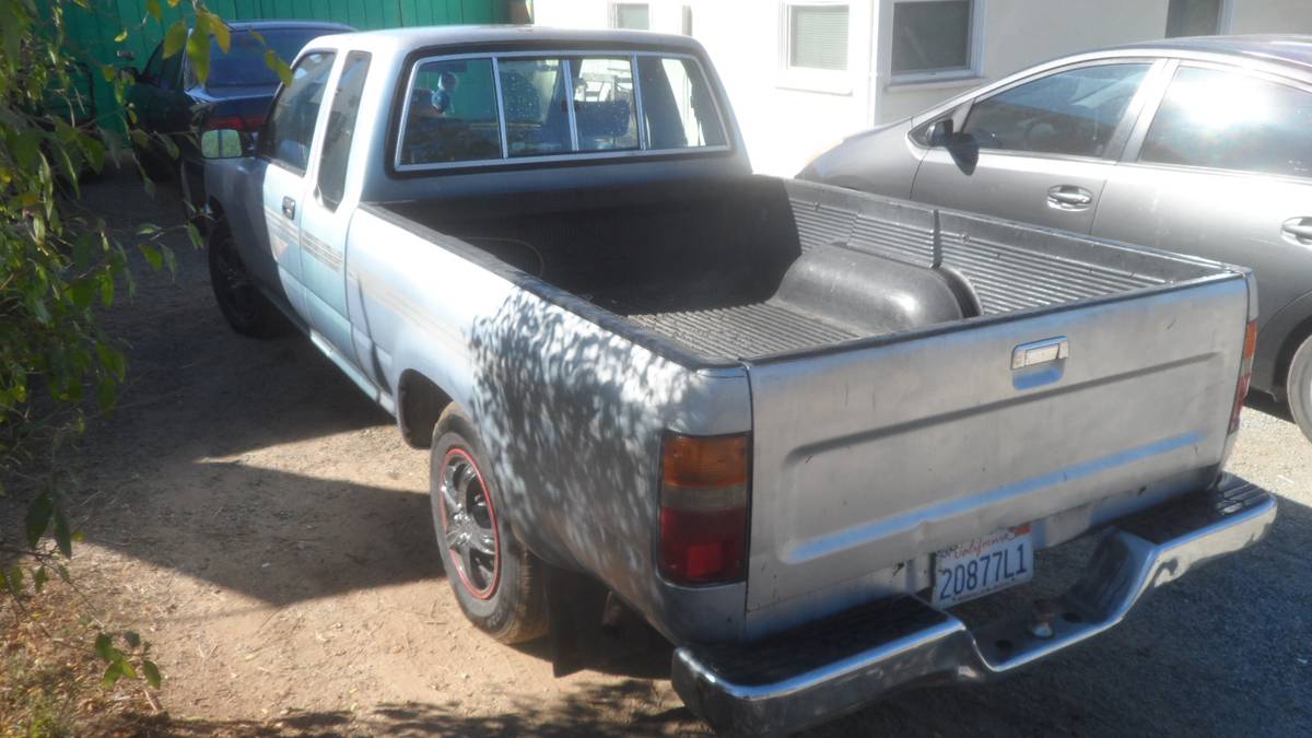 Toyota-sr5-1990-blue-3