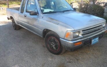 Toyota-sr5-1990-blue