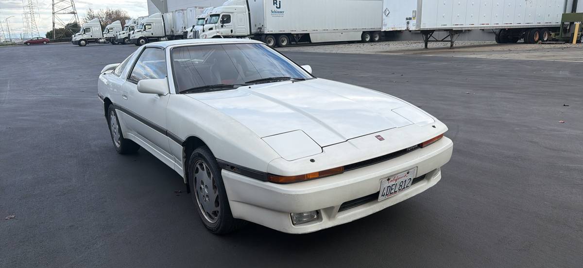 Toyota-supra-1987-white-2