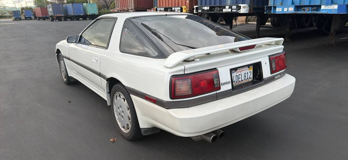Toyota-supra-1987-white-5