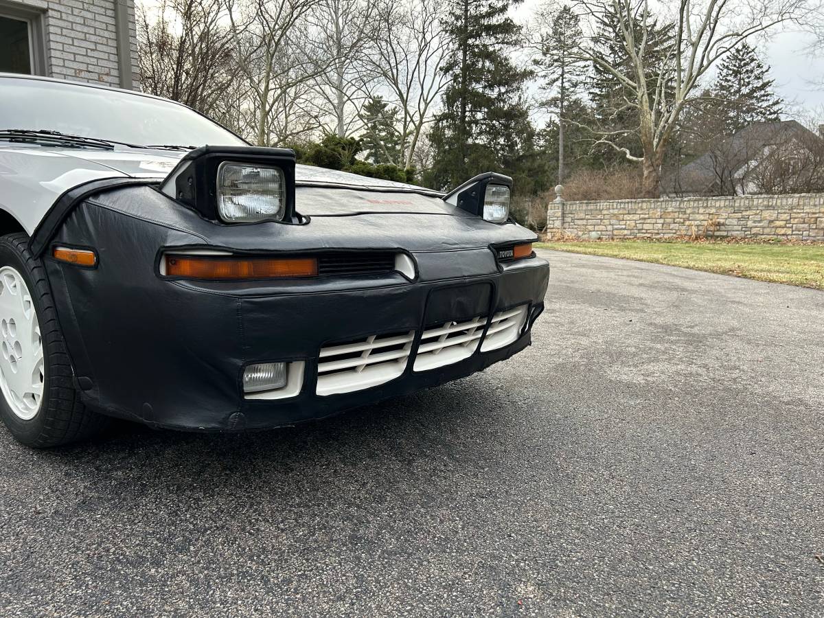 Toyota-supra-1989-white-12